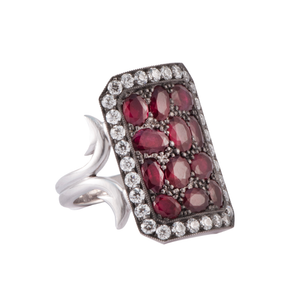 *RESERVE TODAY* Sylva & Cie. Burmese Ruby Ten Table Ring with Old European Diamonds, Size 7 1/2 *RESERVE TODAY* Sylva & Cie. Burmese Ruby Ten Table Ring with Old European Diamonds, Size 7 1/2