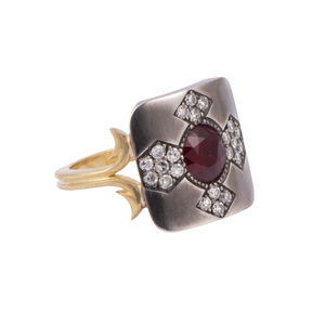 *RESERVE TODAY* Sylva & Cie. Ten Table Small Ring, Size 7 1/2 *RESERVE TODAY* Sylva & Cie. Ten Table Small Ring, Size 7 1/2