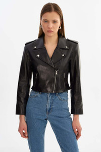 *ORDER TODAY* LAMARQUE Denalda Cropped Leather Biker Jacket in Black