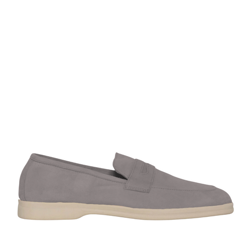 Sophique Milano Essenziale Gomma Suede Loafer in Stone