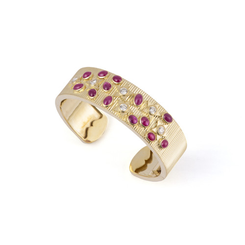 Sylva & Cie. 18K Yellow Gold Ruby Cabochon Guilded Age Cuff