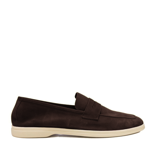 Sophique Milano Essenziale Gomma Suede Loafer in Brown, Size 41