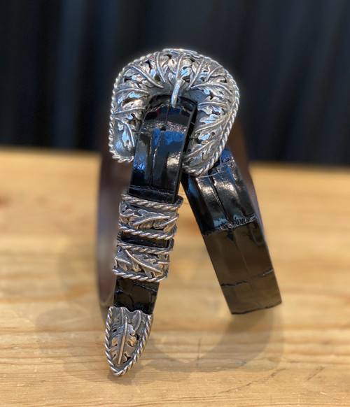   Comstock Heritage 4 pc. Oak Leaf Buckle Set 