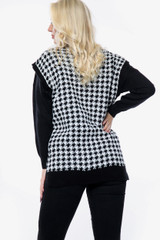 Houndstooth V-Neck Knitted Vest (Two Colours)