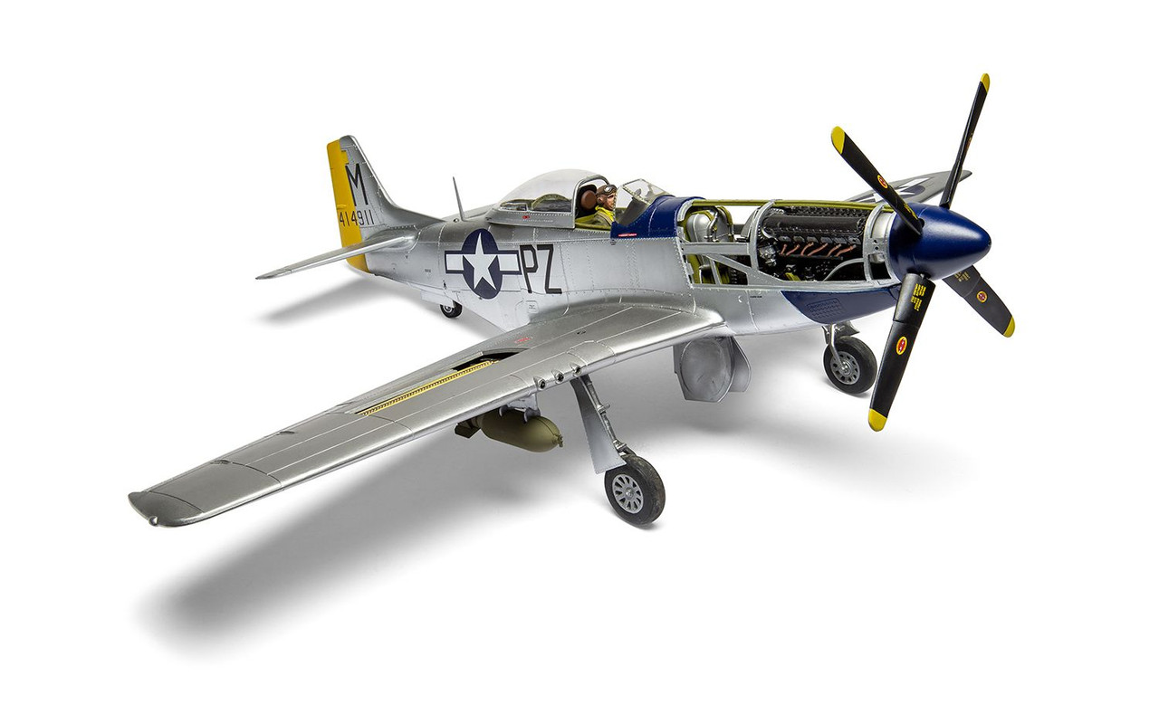 Airfix A14001V North American Aviation P-51D Mustang1:24 Scale Model Kit