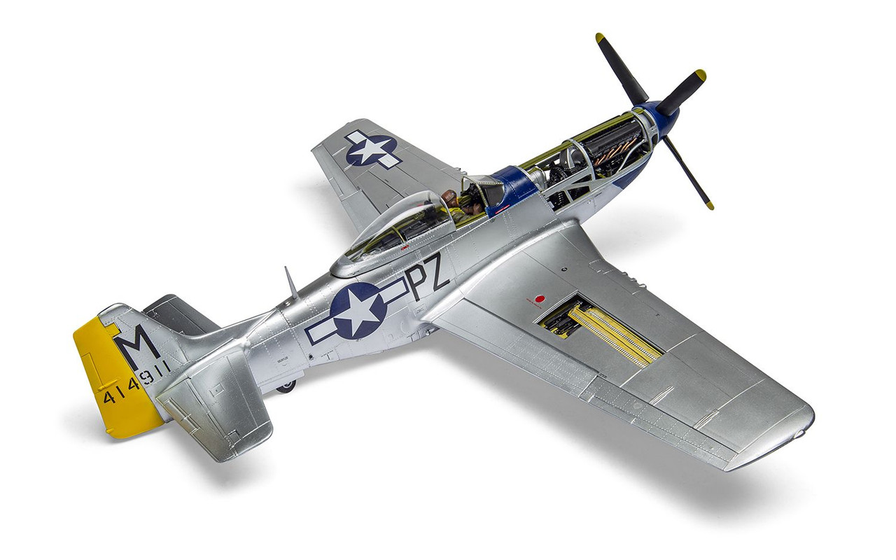 Airfix A14001V North American Aviation P-51D Mustang1:24 Scale Model Kit