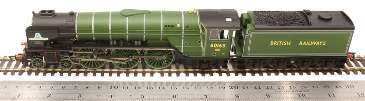 Hornby R3828 OO Gauge 'The Aberdonian' train pack