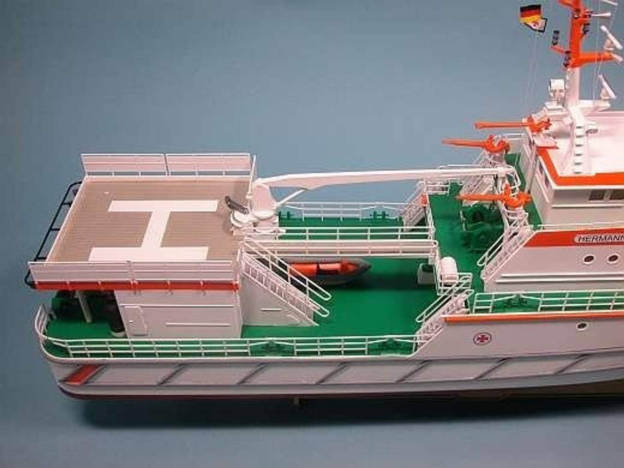 Revell 05211 1:72 Search & Rescue Vessel Berlin