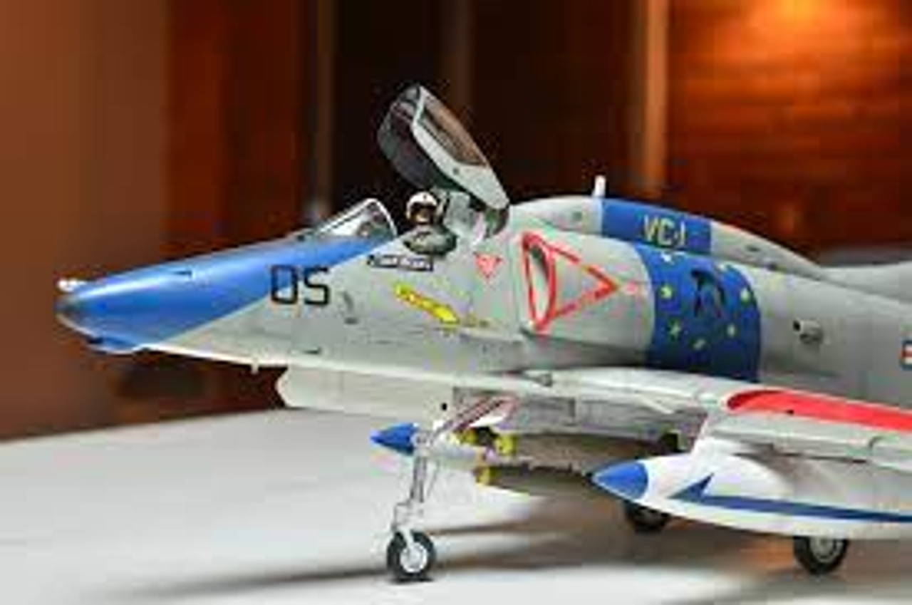 Hasegawa S002 1:32 McDonnell Douglas A-4E/F Skyhawk