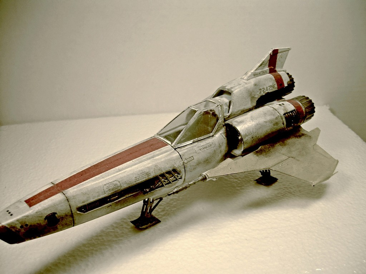 Moebius #912 Battlestar Galactica 1:32 Colonial Viper MkII