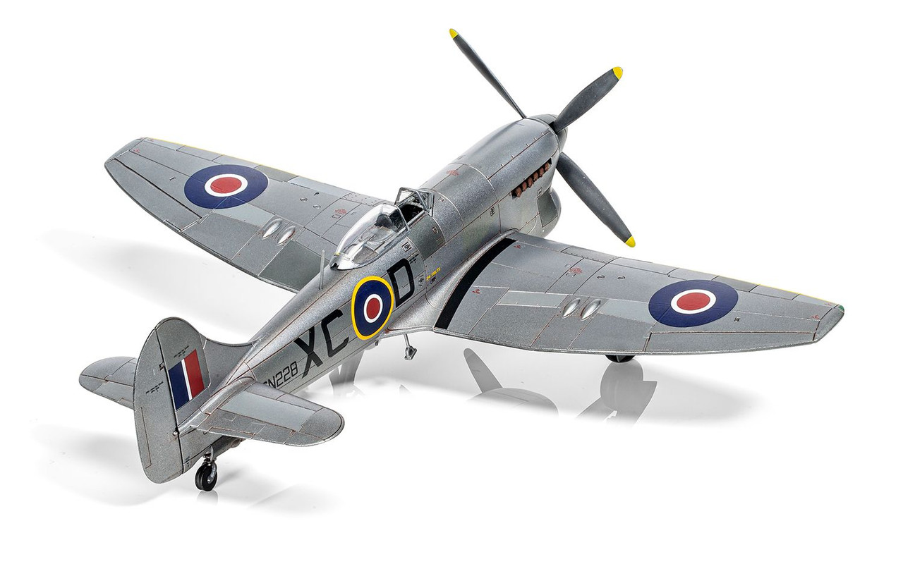 Airfix A02110 1:72 Hawker Tempest Mk.V Post War