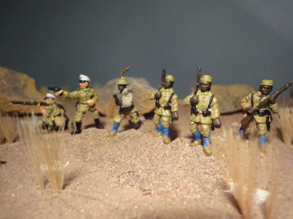 Kit De Montage HäT 8268 - 1/72 - Figurines WWI Askari (tirailleurs Africains) - Neuf