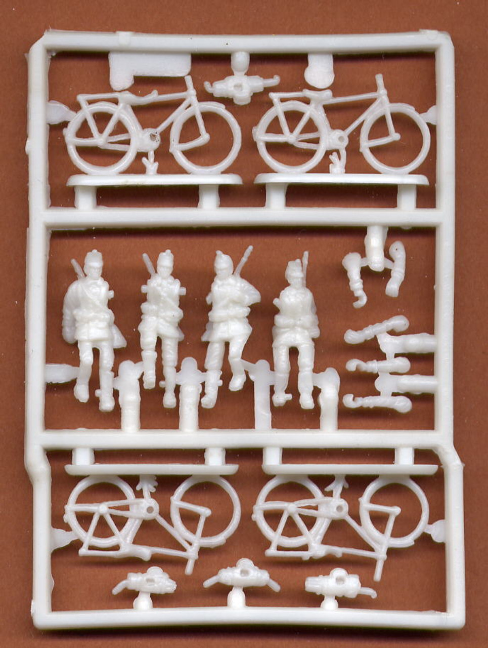 HaT 8276 WWI German Bicylists 1:72 Scale Figures