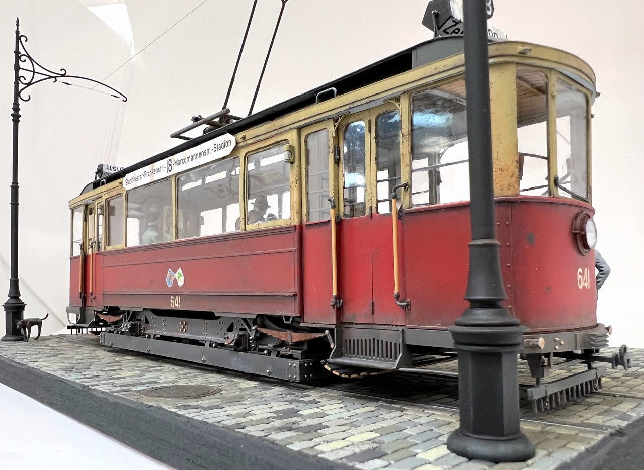 Miniart 38009 1:35 European Tramcar Strassenbahn Triebwagen 641 w