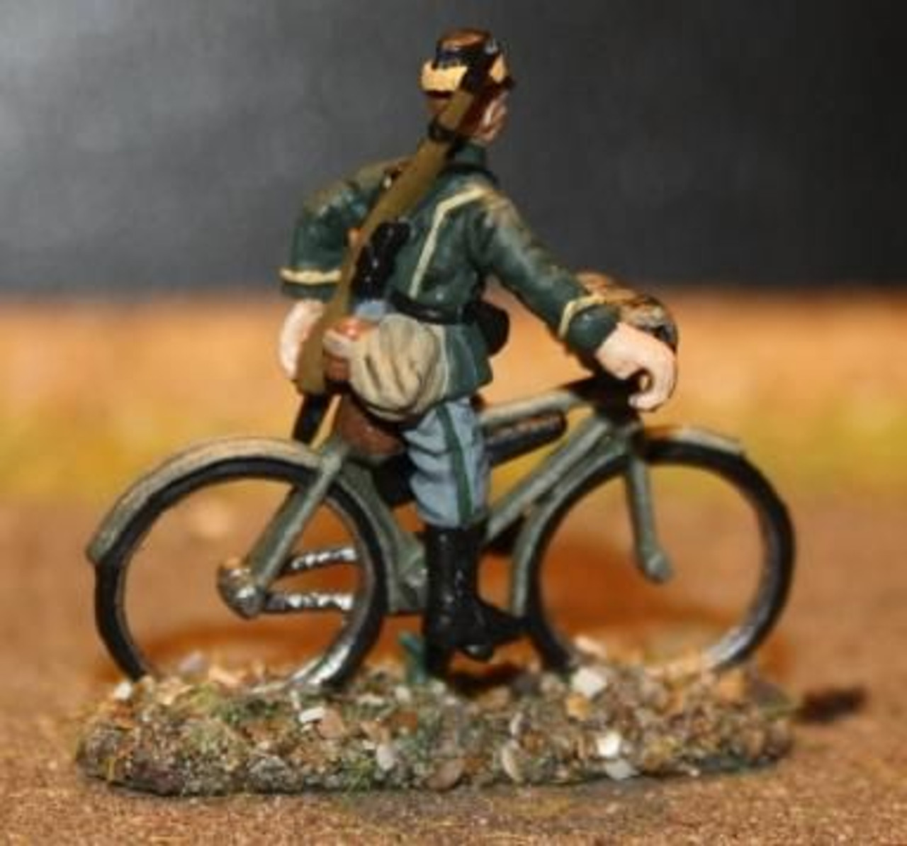 HaT 8275 WWI Belgian Bicylists 1:72 Scale Figures