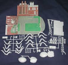 AMT / ERTL 3246  Gigantics Huge Tarantula Diorama