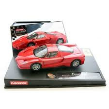 Carrera Evolution / Hotwheels 25703 1:32 Enzo Ferrari