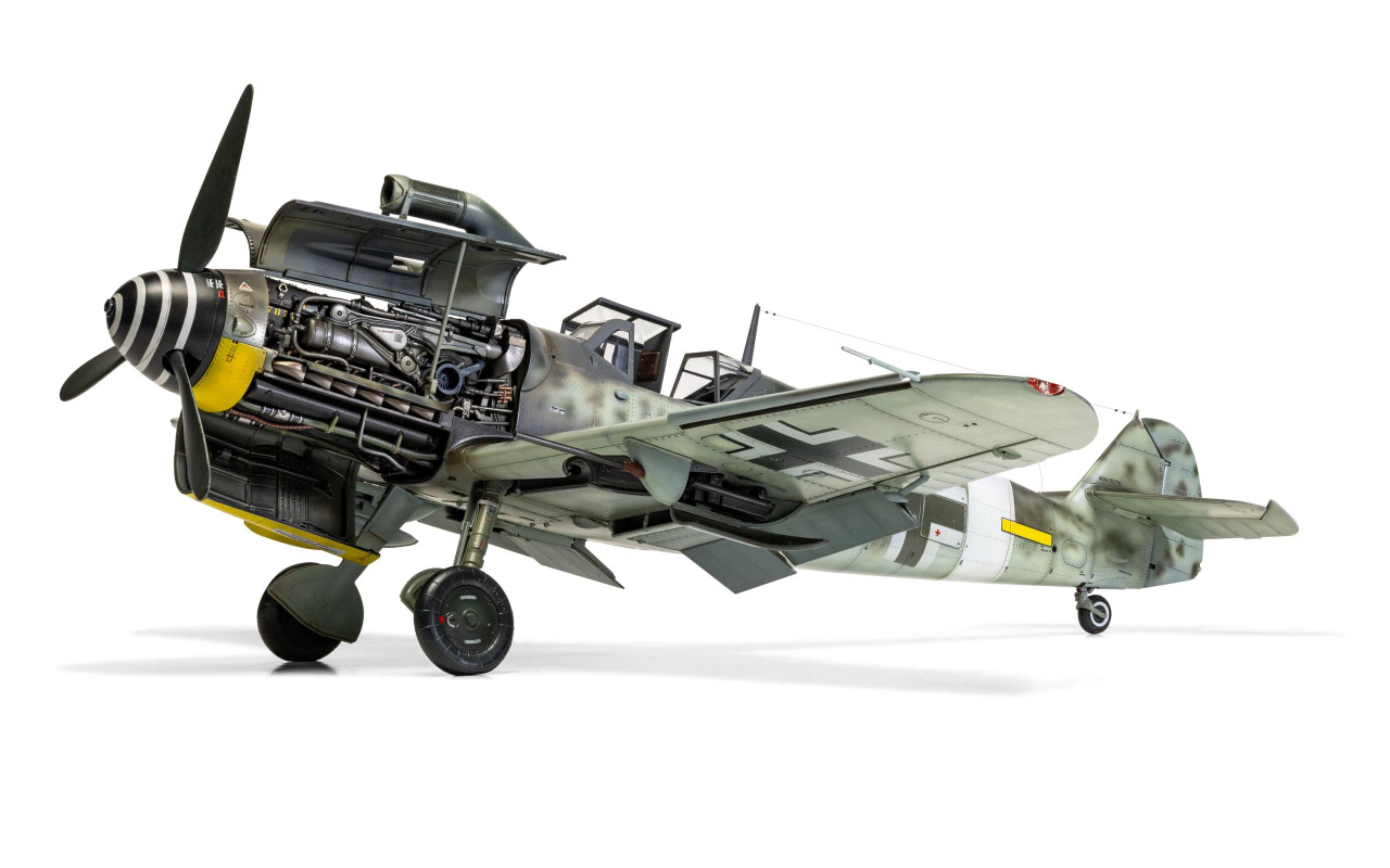 Airfix A17003 1:24 Messerschmitt Bf-109G-5/6