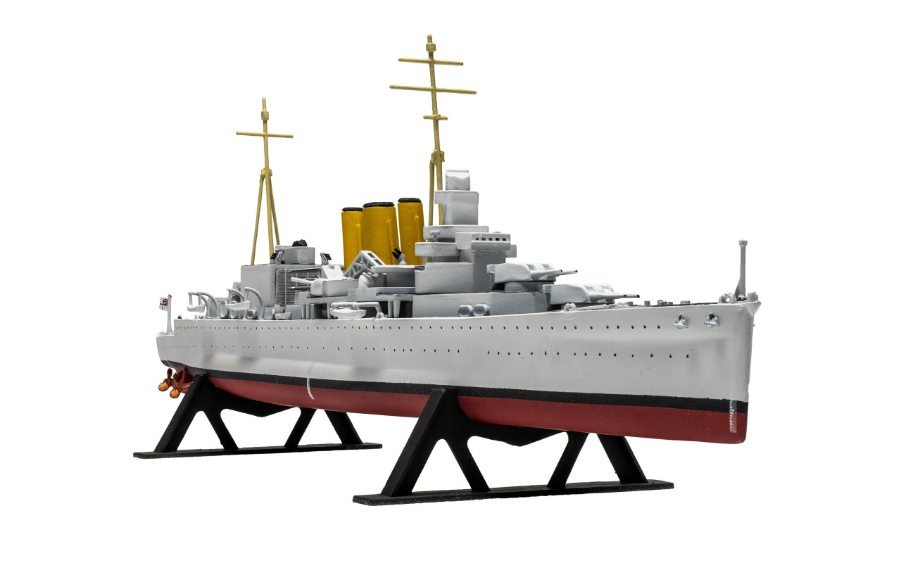 Airfix A03203V 1:600 HMS Suffolk