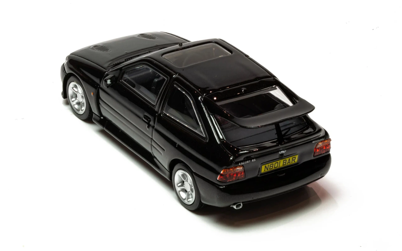 Corgi Vanguard VA14807 1:43 Ford Escort RS Cosworth Luxury, Ash Black