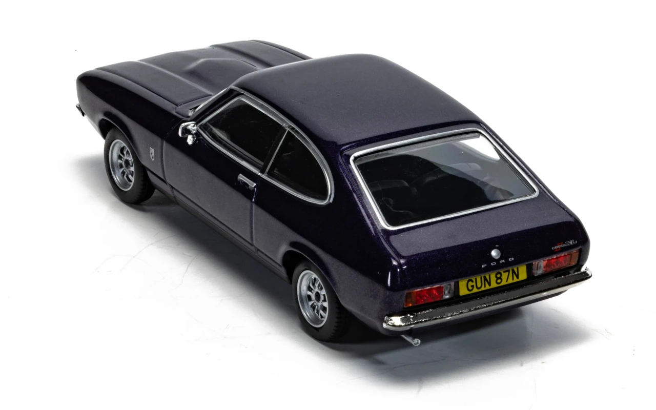 Corgi Vanguard VA15407 1:43 Ford Capri Mk2 1.6 GT, Purple Velvet