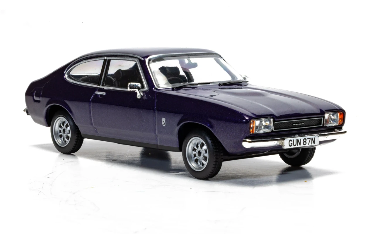 Corgi Vanguard VA15407 1:43 Ford Capri Mk2 1.6 GT, Purple Velvet
