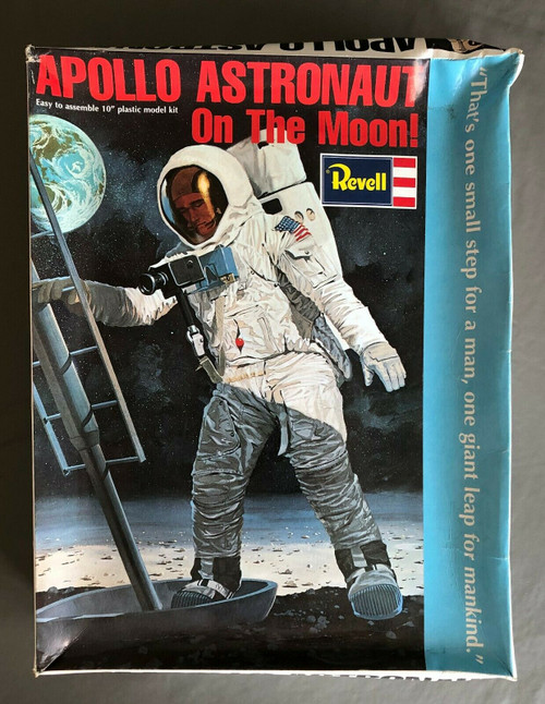 Revell H-1860 Apollo Astronaut on the Moon 1:6 Scale Model kit