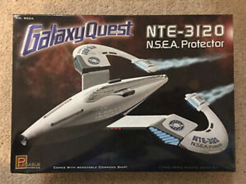 Pegasus Hobbies 9004 Galaxy Quest NTE-3120 N.S.E.A. Protector (comes with removable command ship)