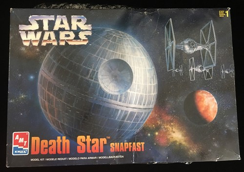 AMT 8193 Star Wars 1:520000 Death Star snapfast