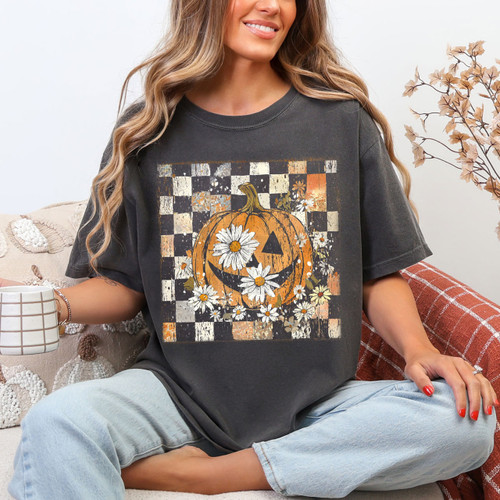 Vintage Pumpkin & Daisies Tee