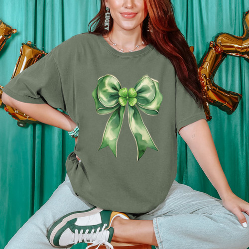 Vintage Four Leaf Clover Bow Tee