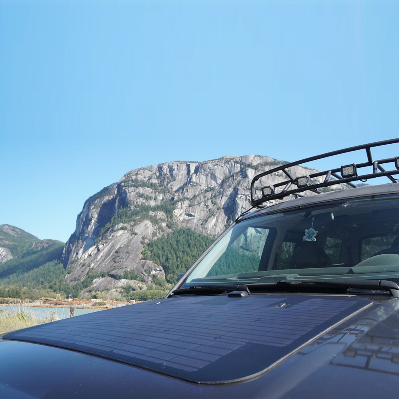 Integrated Hood Solar Panel VSS System For LR3, LR4 - CHF122CV