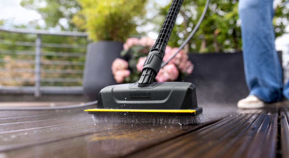 Powerful 3-Nozzle Cleaning Action