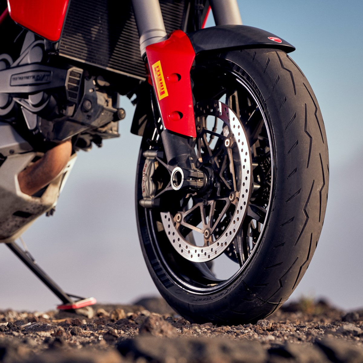 Pirelli Diablo Rosso IV Sport Motorcycle Tyre for Sale | Flitwick