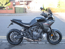 Yamaha Tracer 700. 2025 model, cruise control, power modes. 198 miles!
