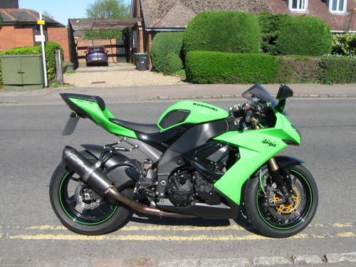 Kawasaki ZX10r. Tail tidy, Two Brothers exhaust, braided lines. 