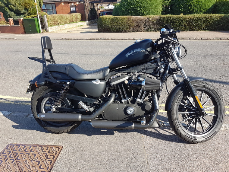 Harley Davidson 883 Iron. Slip ons, breather, forward controls etc.