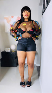 Model wearing size medium * stretch is amazing high waisted 
height 5.2
weight 185