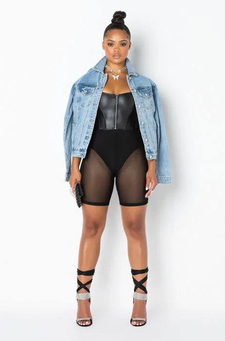 Biker shorts me please :  