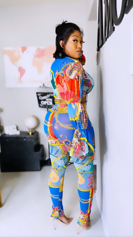 model wearing size medium 
weight 177
5.3 