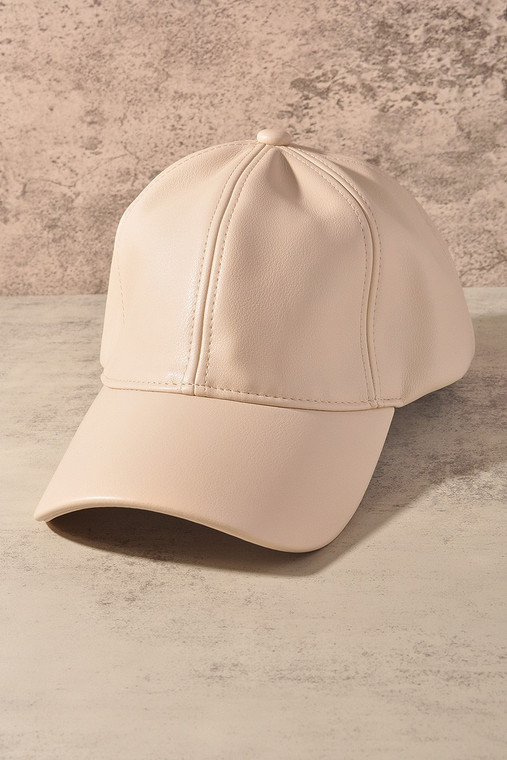 Pebbled vegan leather hat : Khaki