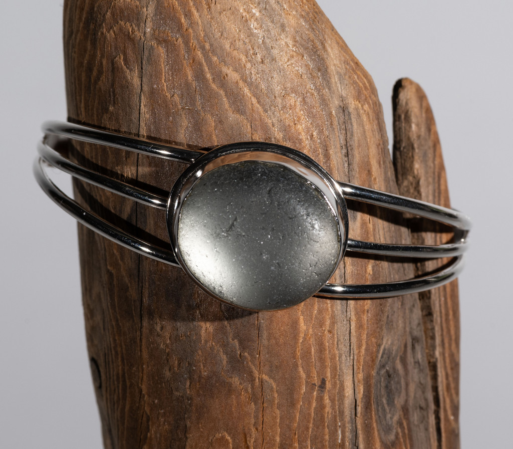 Bold and Beautiful Grey Cuff