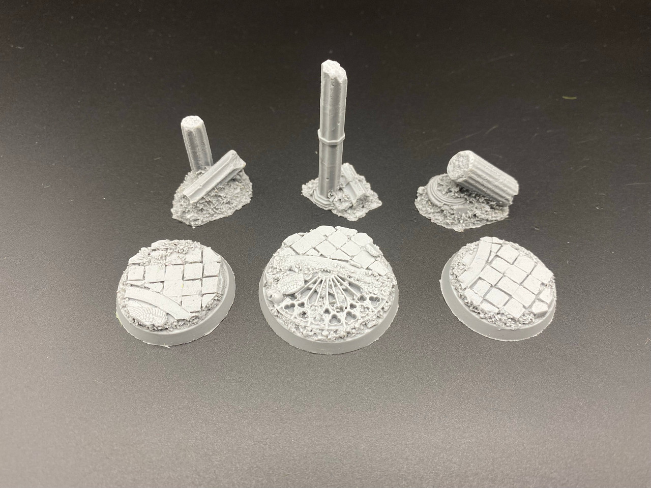 Scenic Resin Bases - Rosarium 40mm Heroic and Bodyguards Flight