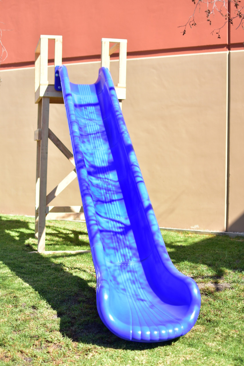 8' Scoop Slide with stand