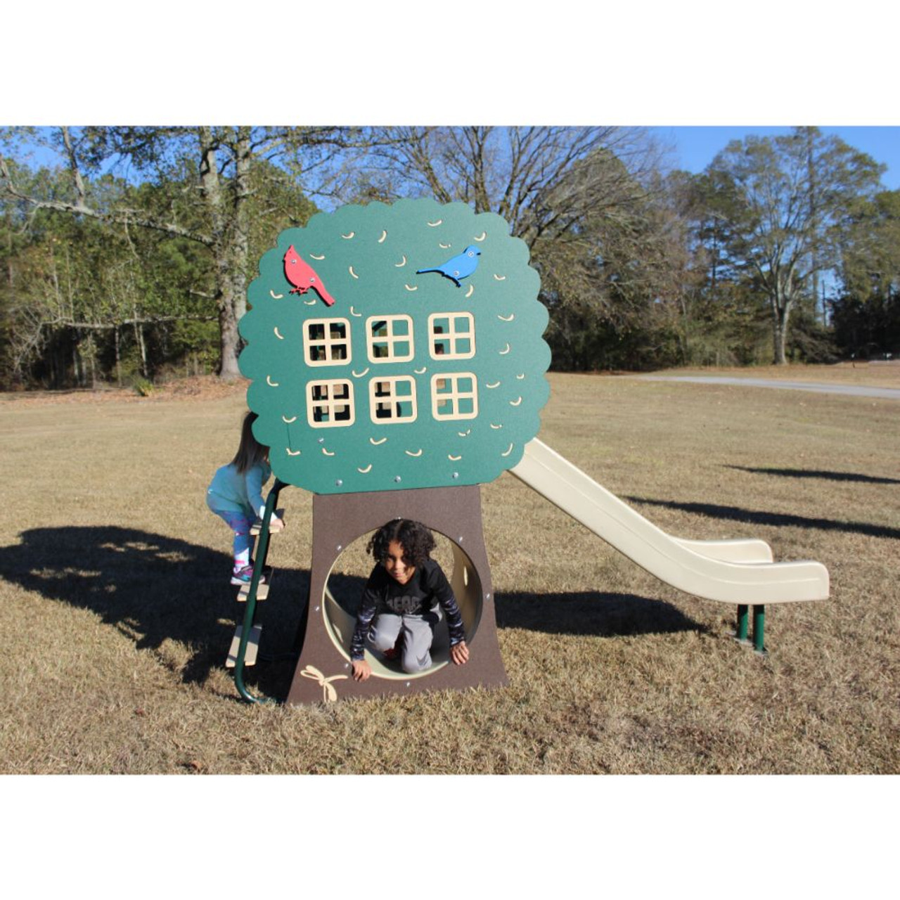 Treehouse Fun Slide - tunnel tube