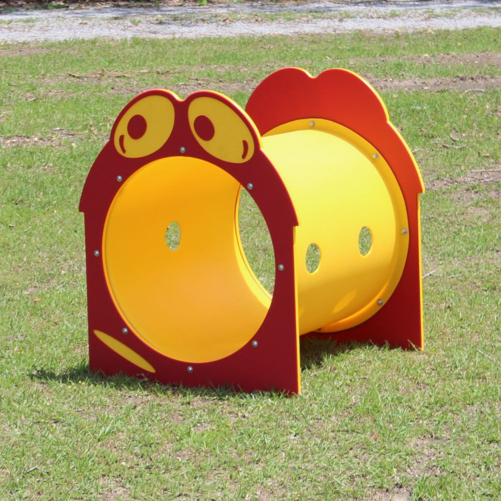 Single Tunnel - Sam - Peek Holes in Side