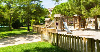 The Role of Playground Barriers in Defining Play Zones