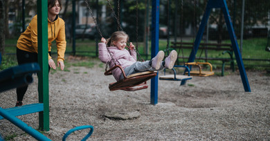 Best Swing Set Heights for Home and Park Use