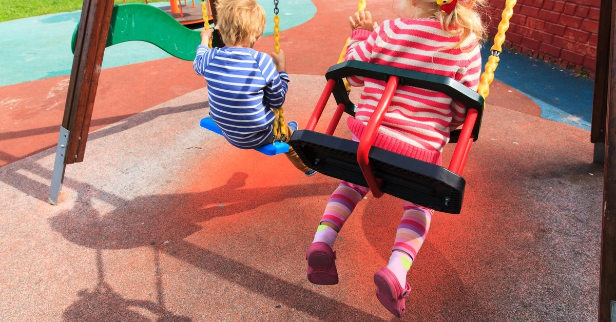 The Role of Swings in Multi-Age Play Environments