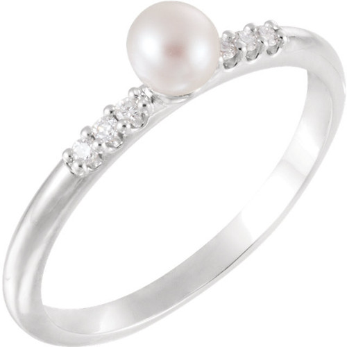 Platinum Freshwater Pearl and .05 Carat Diamond Ring